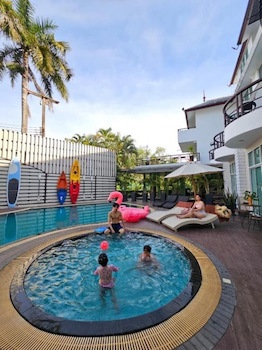 A-Te Chumphon Hotel
