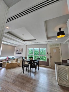 A-Te Chumphon Hotel