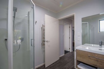 Antonio Mews Motel