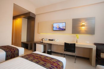 Lombok Raya Hotel