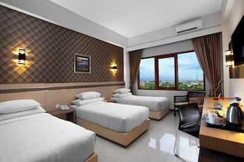 Lombok Raya Hotel
