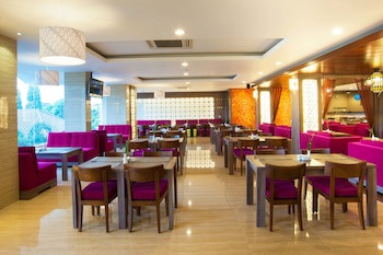 Lombok Raya Hotel