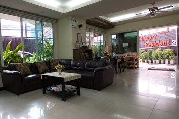 Airport Resident 2