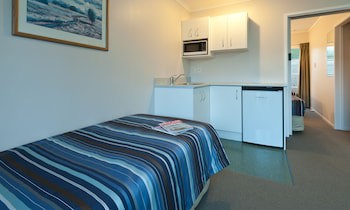 Outrigger Motel