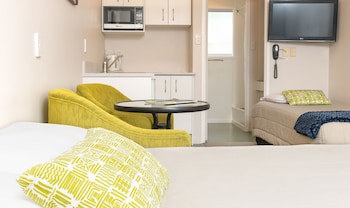 Outrigger Motel