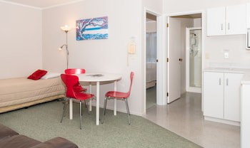 Outrigger Motel