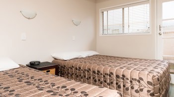 Outrigger Motel