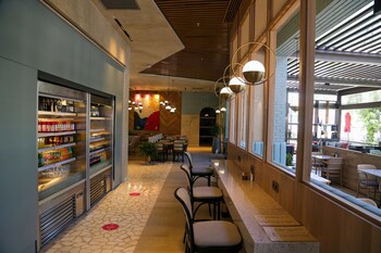 Akra V Hotel