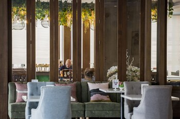 Empress Pattaya Hotel