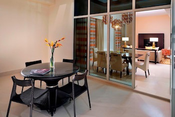 Marriott Executive Apartments Al Jaddaf, Dubai fotoğrafı