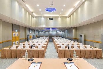 Grand Bella Hotel