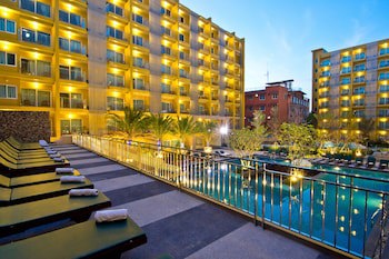 Grand Bella Hotel