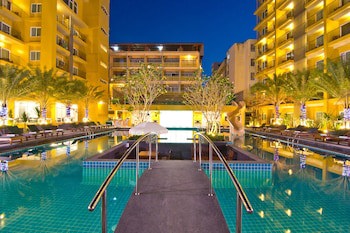 Grand Bella Hotel