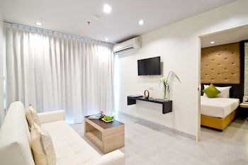 Grand Bella Hotel