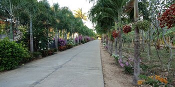 D.R. Lanta Bay Resort