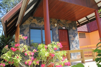 D.R. Lanta Bay Resort