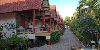 D.R. Lanta Bay Resort