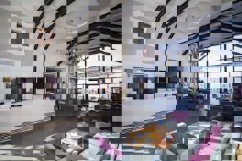 Montania Special Class Hotel