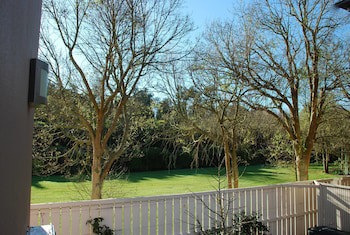 166 Majestic Court Motel