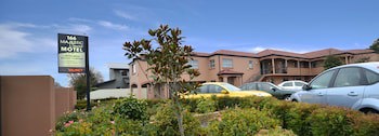 166 Majestic Court Motel