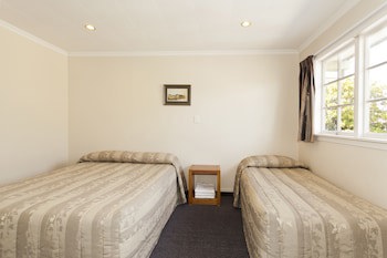 Colonial Inn Motel