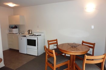 Colonial Inn Motel