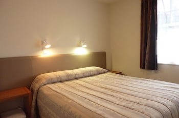 Colonial Inn Motel