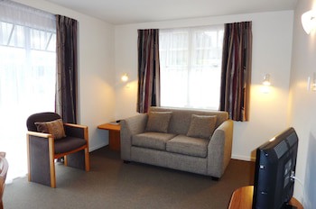 Colonial Inn Motel