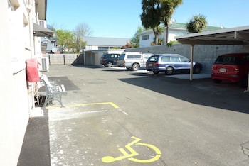 Colonial Inn Motel