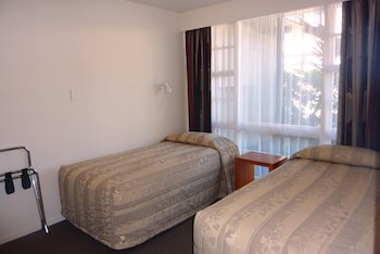 Colonial Inn Motel