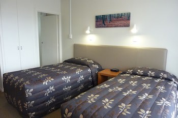 Colonial Inn Motel