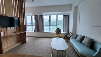 Grand Bay View Hotel