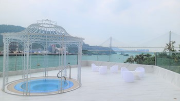 Grand Bay View Hotel