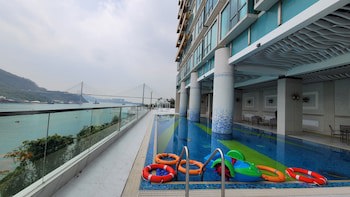Grand Bay View Hotel