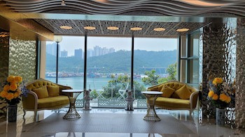 Grand Bay View Hotel
