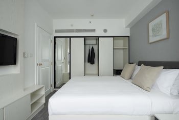 Grand Bay View Hotel