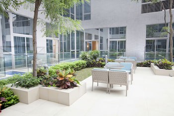 Dorsett Tsuen Wan, Hong Kong