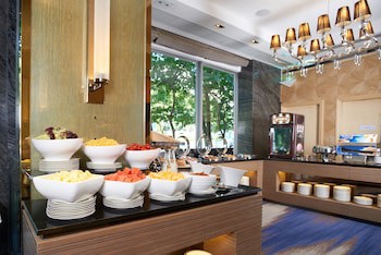 Dorsett Tsuen Wan, Hong Kong