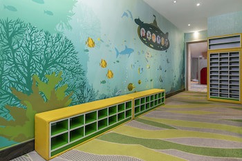 Dorsett Tsuen Wan, Hong Kong