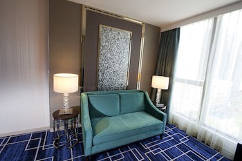 Dorsett Tsuen Wan, Hong Kong