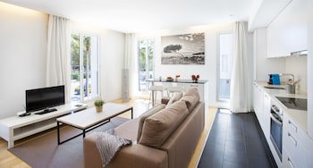 Durlet Beach Apartments