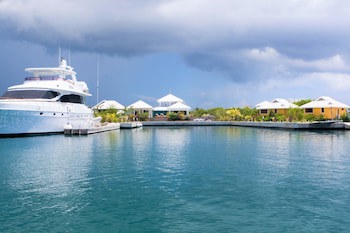Barefoot Cay Resort
