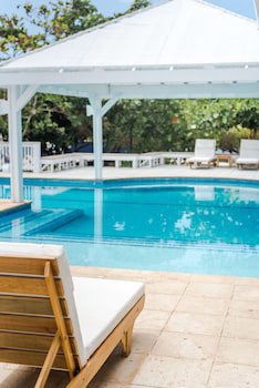Barefoot Cay Resort