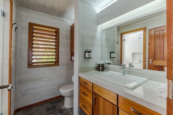 Barefoot Cay Resort