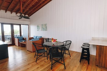 Barefoot Cay Resort