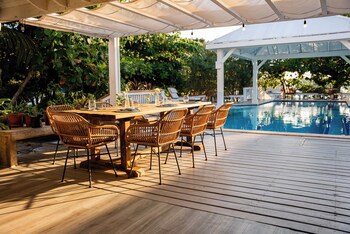 Barefoot Cay Resort