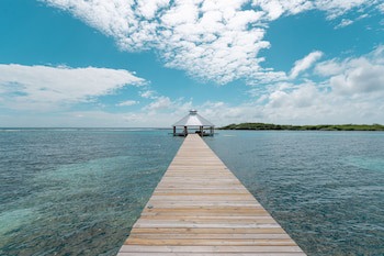 Barefoot Cay Resort