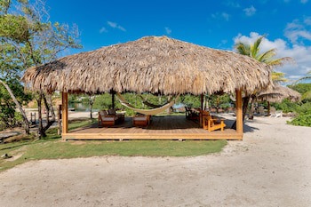Barefoot Cay Resort