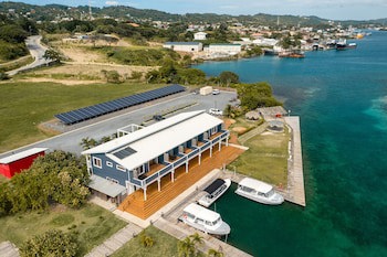 Barefoot Cay Resort