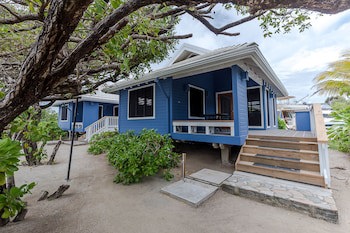 Barefoot Cay Resort